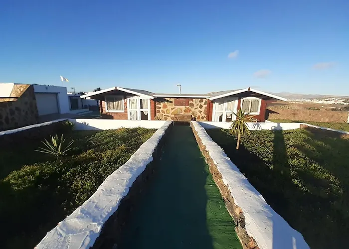 Cabanas Volcan Capellania